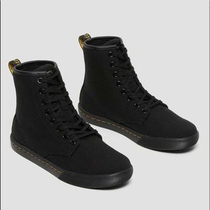 BNWT DR.MARTENS SHERIDAN LACE-UP BOOT